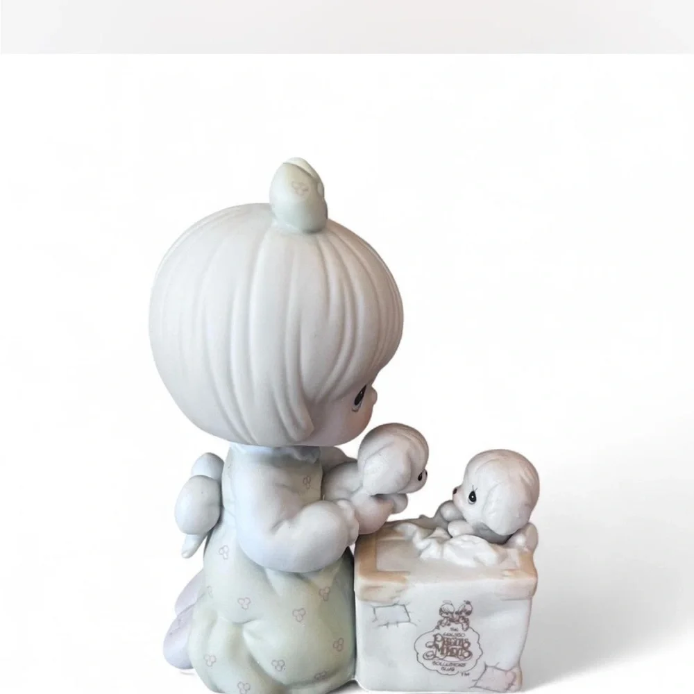 Precious Moments Figurine - ‘Always room for one more’